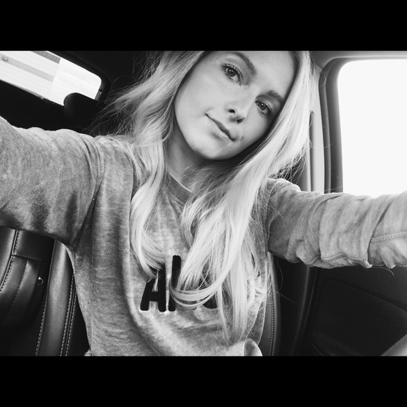 Meet your Posher, Caitlyn - Picture 1 of 1